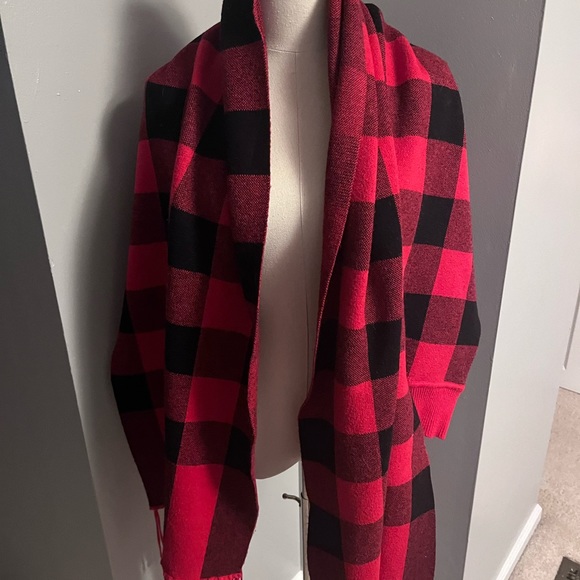 Buffalo Print Wrap with half sleeve - Picture 3 of 3